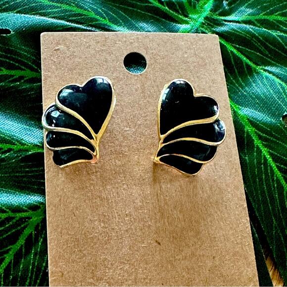 BOGO FREE BLACK 3d heart enamel earrings - Picture 1 of 5